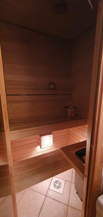 Cozy Apartment On The Town Hall Square タリン エクステリア 写真